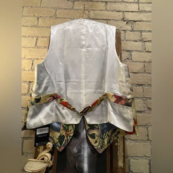 S*O*L*D Gucci V Neck Floral and Snake Print Waistcoat - Picture 7 of 13